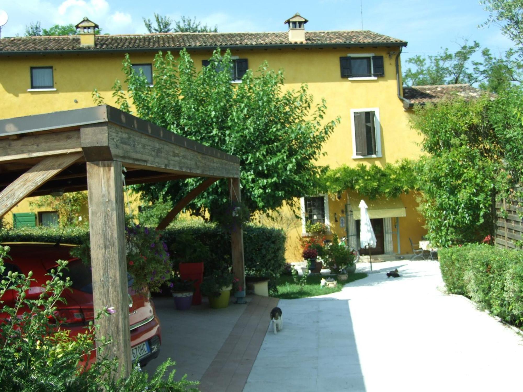 B&B Casacasina Monzambano Exterior photo